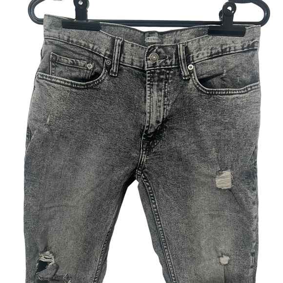 Old Navy Skinny Jeans - Picture 2 of 10